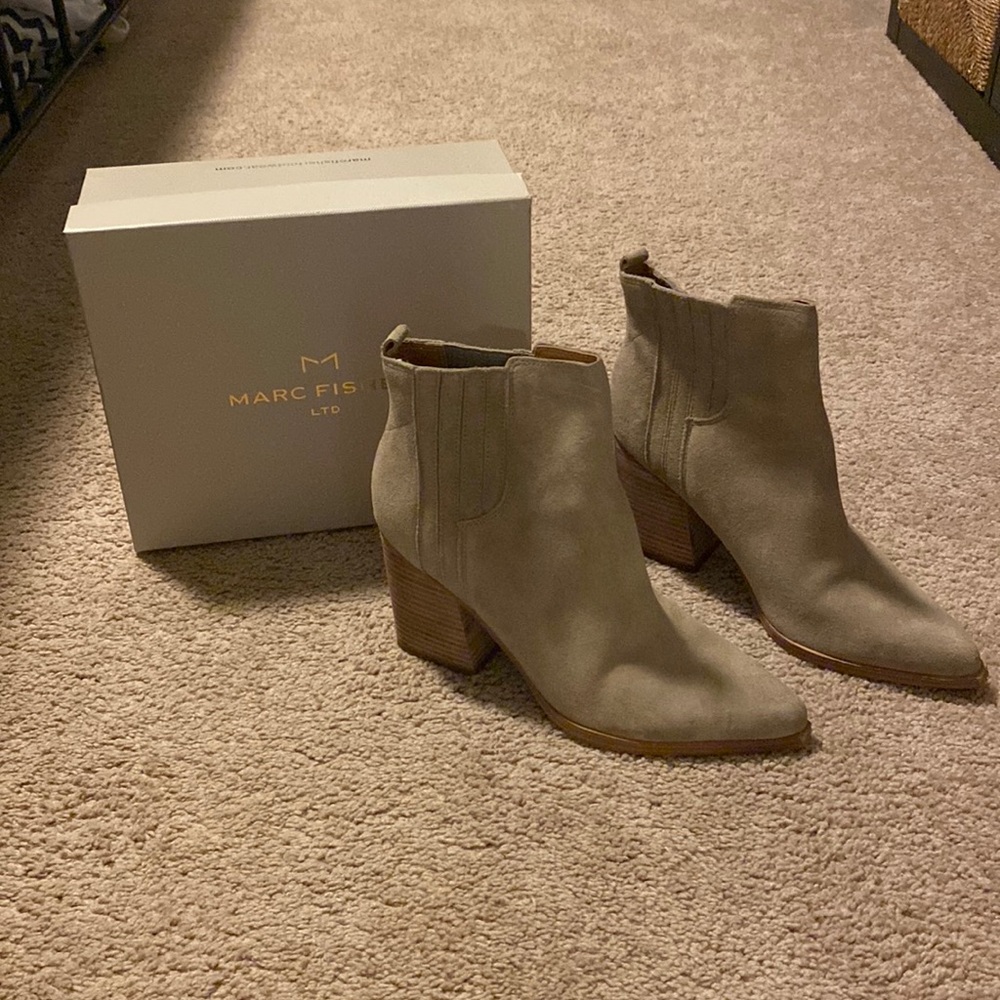 Marc Fisher light Gray Suede Boots